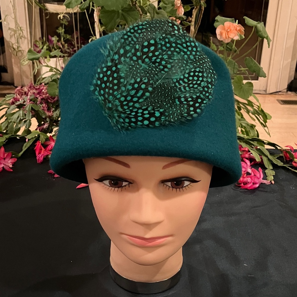 Elegant Teal Wool Feathered Cloche Hat